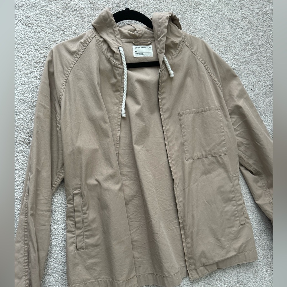 Club Monaco jacket with hood. Gently worn in great condition! Men’s size medium.